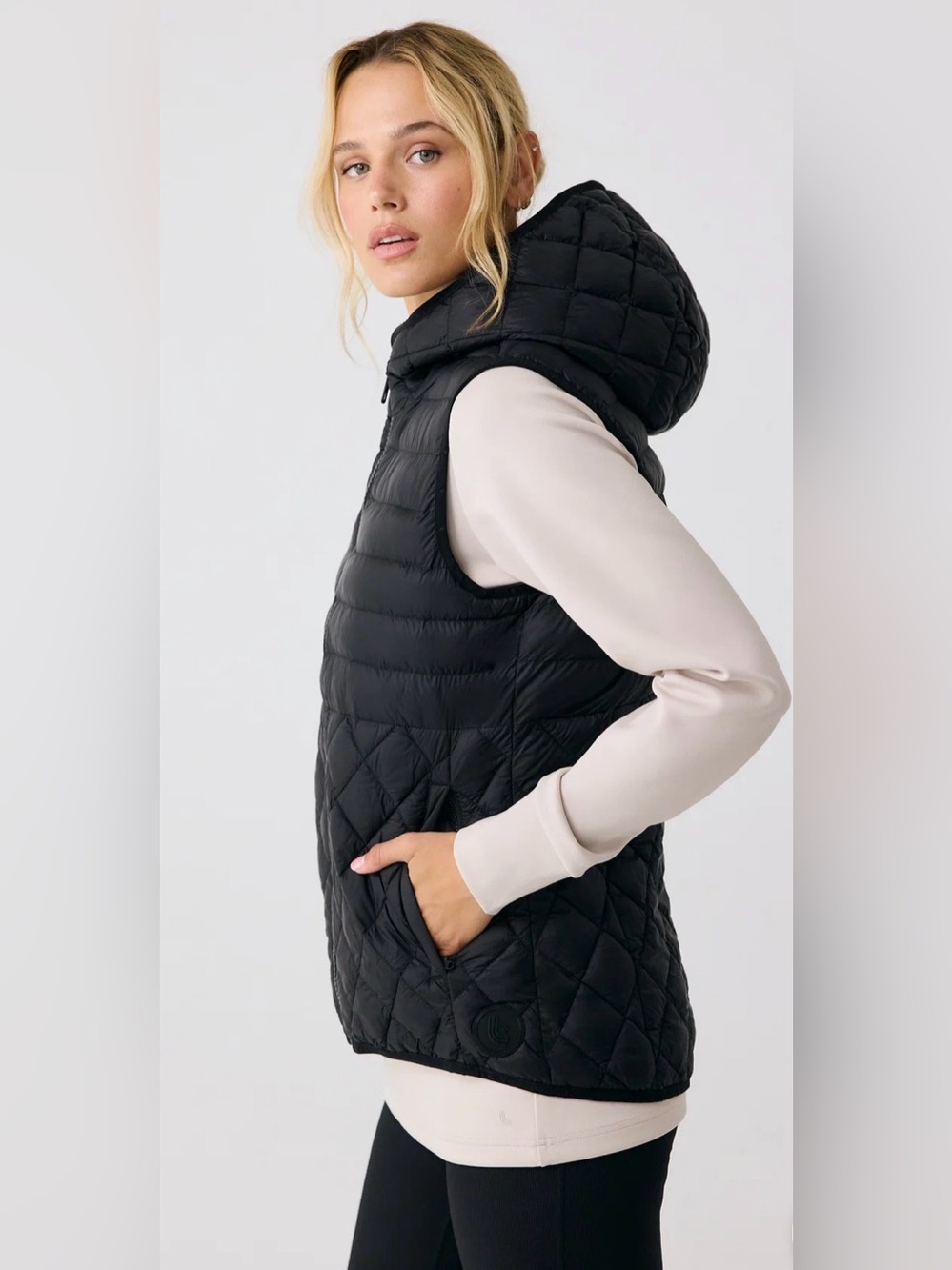 Lole Black Quilted Hooded Puffer Vest Women’s Medium Full Zip $188